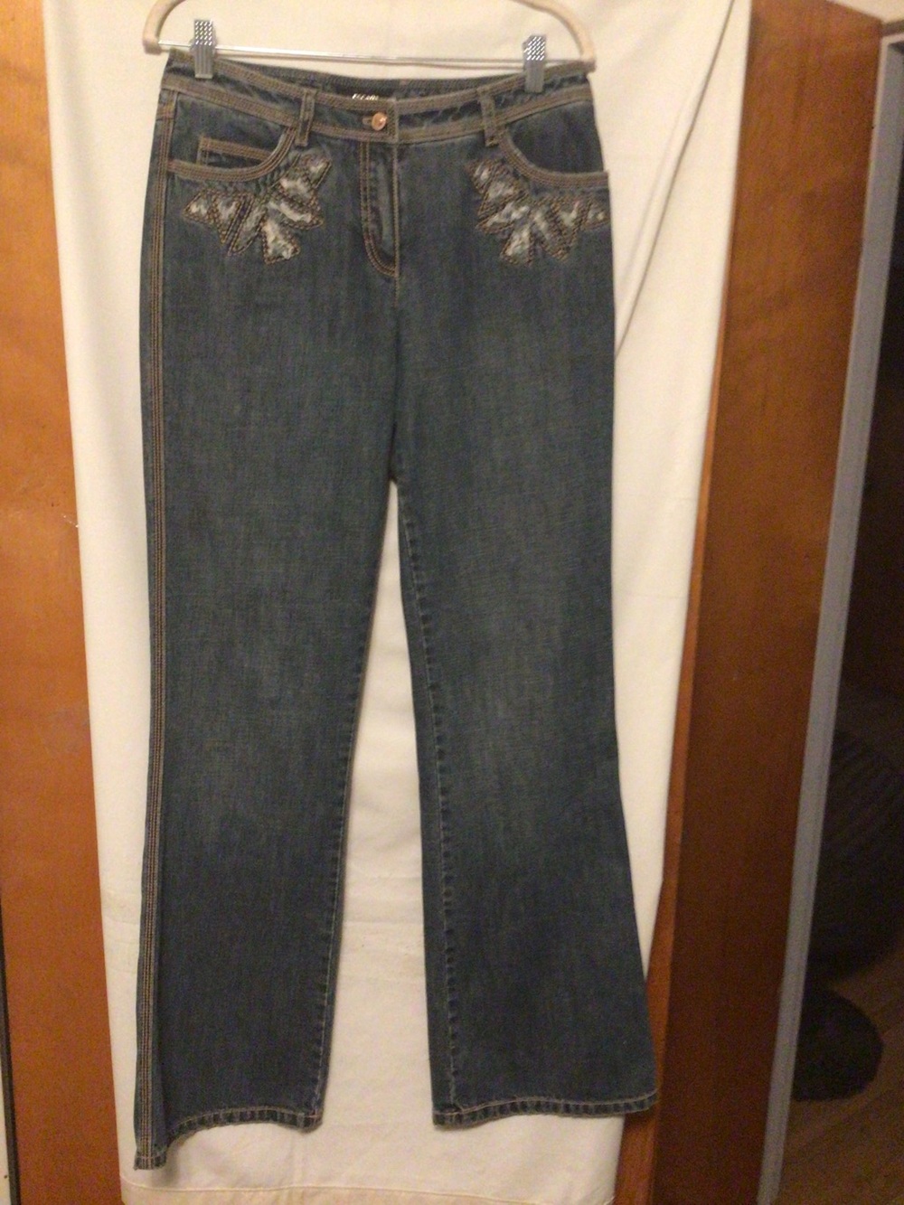 ESCADA cut out and embroidered all and on pockets SZ Euro 38